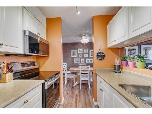 2413-6224 17 Avenue Se, Calgary, AB - Indoor Photo Showing Kitchen