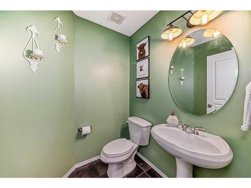 157 Kincora Cove Nw, Calgary, AB - Indoor Photo Showing Bathroom