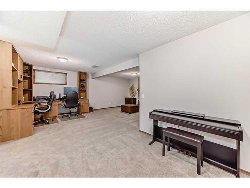 157 Kincora Cove Nw, Calgary, AB - Indoor Photo Showing Other Room