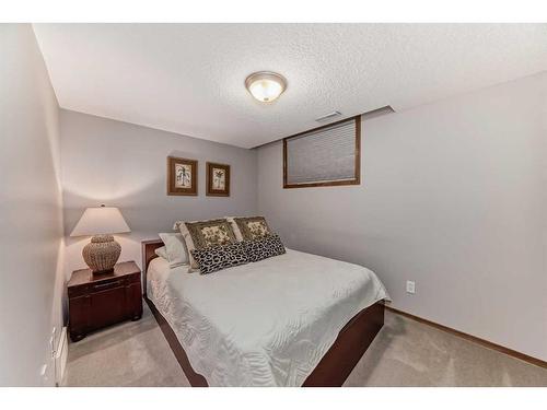 157 Kincora Cove Nw, Calgary, AB - Indoor Photo Showing Bedroom