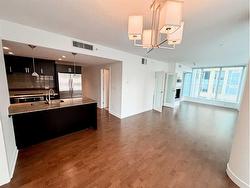 707-888 4 Avenue SW Calgary, AB T2P 0V2