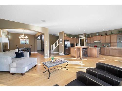 7 Auburn Sound Manor Se, Calgary, AB - Indoor Photo Showing Living Room