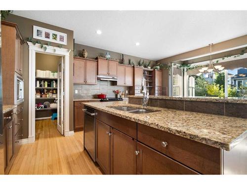 7 Auburn Sound Manor Se, Calgary, AB - Indoor Photo Showing Kitchen With Double Sink