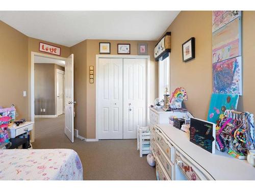 7 Auburn Sound Manor Se, Calgary, AB - Indoor Photo Showing Bedroom