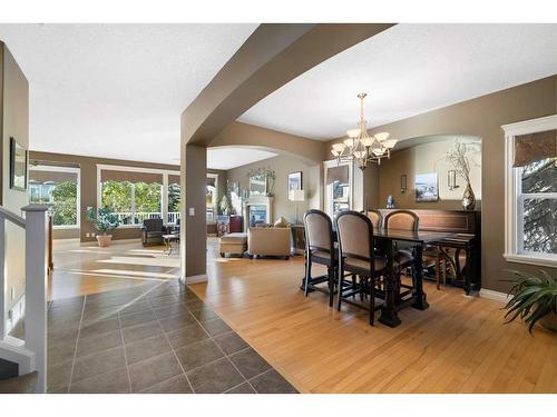 7 Auburn Sound Manor Se, Calgary, AB - Indoor Photo Showing Dining Room