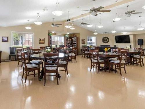 1111-200 Community, Okotoks, AB - Indoor Photo Showing Dining Room