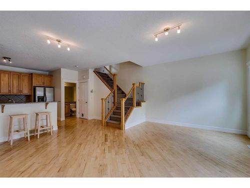 2-1924 32 Street Sw, Calgary, AB - Indoor Photo Showing Kitchen