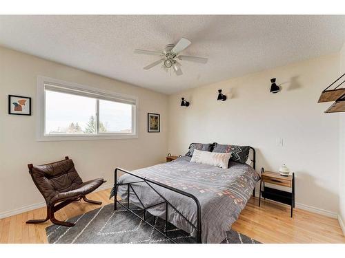 228 Macewan Glen Place Nw, Calgary, AB - Indoor Photo Showing Bedroom