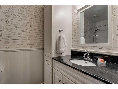 228 Macewan Glen Place Nw, Calgary, AB - Indoor Photo Showing Bathroom