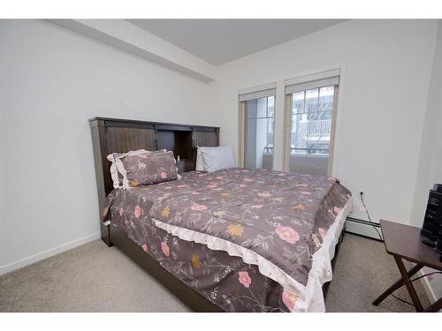 207-30 Mahogany Mews Se, Calgary, AB - Indoor Photo Showing Bedroom