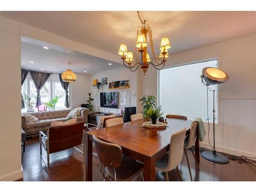 603 10 Avenue Ne, Calgary, AB - Indoor Photo Showing Dining Room