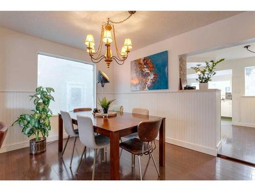 603 10 Avenue Ne, Calgary, AB - Indoor Photo Showing Dining Room