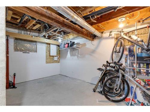 603 10 Avenue Ne, Calgary, AB - Indoor Photo Showing Basement