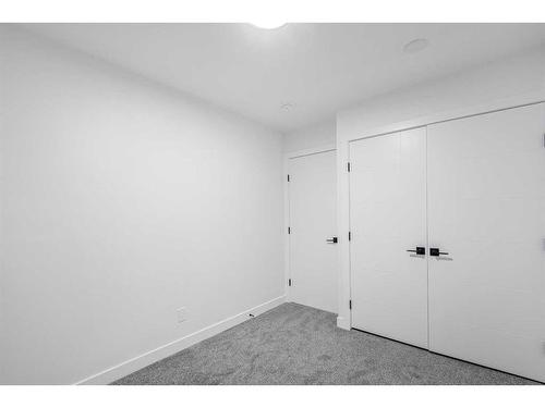 7915 Huntington Street Ne, Calgary, AB - Indoor Photo Showing Other Room