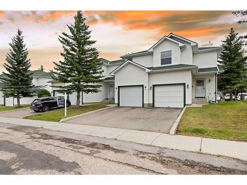 29 Sandpiper Link Nw, Calgary, AB - Outdoor With Facade