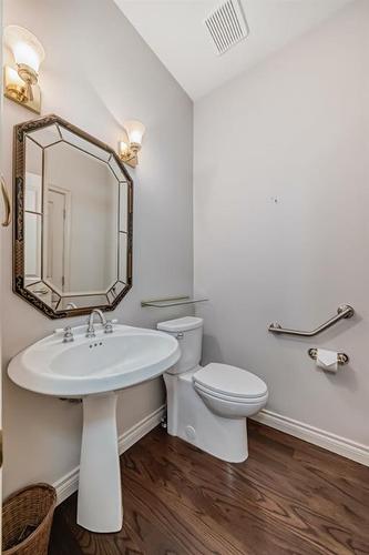 13007 Canso Place Sw, Calgary, AB - Indoor Photo Showing Bathroom