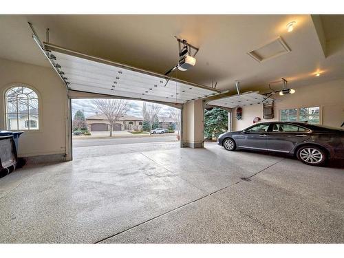 13007 Canso Place Sw, Calgary, AB - Indoor Photo Showing Garage