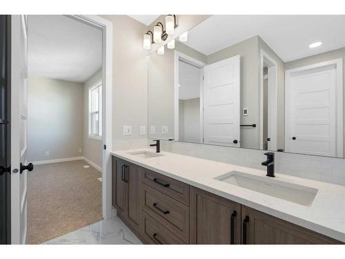 44 Verity Place Sw, Calgary, AB - Indoor Photo Showing Bathroom