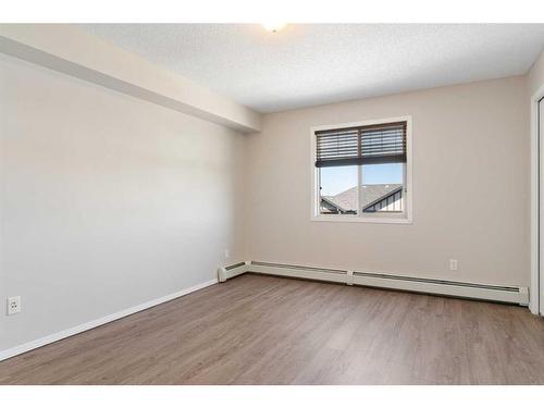 2401-60 Panatella Street Nw, Calgary, AB - Indoor Photo Showing Other Room