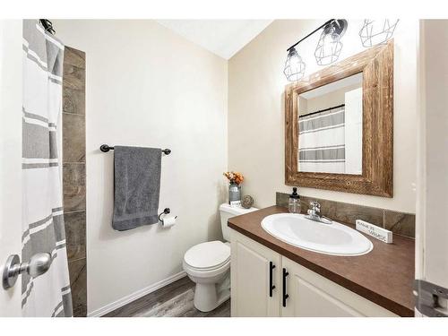 901 Prairie Sound Circle Nw, High River, AB - Indoor Photo Showing Bathroom