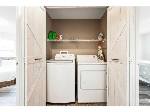 901 Prairie Sound Circle Nw, High River, AB - Indoor Photo Showing Laundry Room