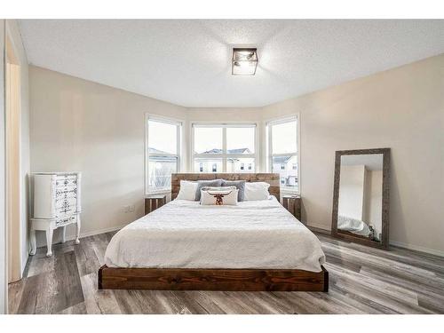 901 Prairie Sound Circle Nw, High River, AB - Indoor Photo Showing Bedroom