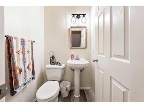 901 Prairie Sound Circle Nw, High River, AB - Indoor Photo Showing Bathroom