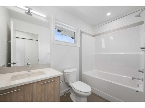 #208-857 Belmont Drive Sw, Calgary, AB - Indoor Photo Showing Bathroom