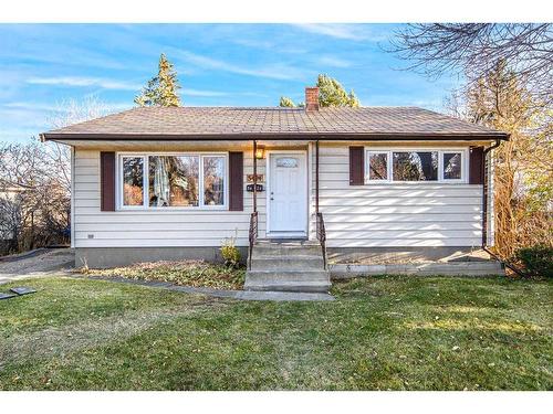 5424 Thorncliffe Drive Nw, Calgary, AB - Outdoor