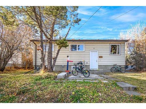 5424 Thorncliffe Drive Nw, Calgary, AB - Outdoor