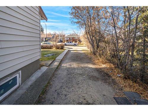 5424 Thorncliffe Drive Nw, Calgary, AB - Outdoor