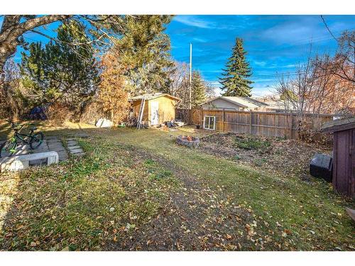 5424 Thorncliffe Drive Nw, Calgary, AB - Outdoor