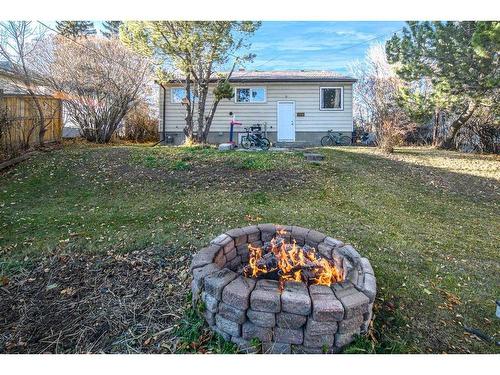 5424 Thorncliffe Drive Nw, Calgary, AB - Outdoor