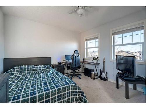 708 Hampshire Way Ne, High River, AB - Indoor Photo Showing Bedroom