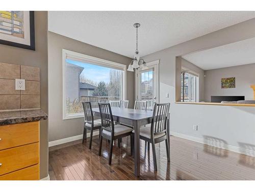 229 Cougar Ridge Drive Sw, Calgary, AB - Indoor Photo Showing Dining Room