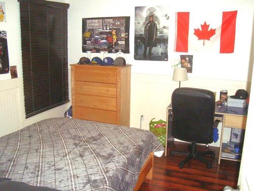 512 School Road, Trochu, AB - Indoor Photo Showing Bedroom