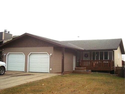 512 School Road, Trochu, AB - Outdoor With Deck Patio Veranda