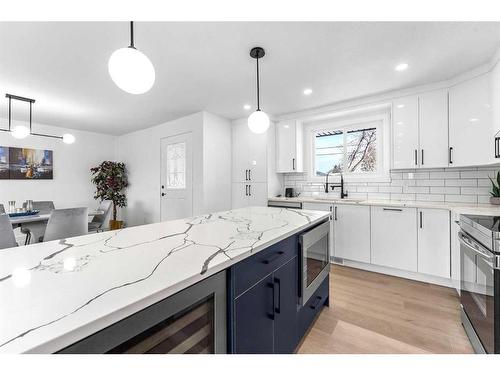 8020 Huntwick Hill Ne, Calgary, AB - Indoor Photo Showing Kitchen With Upgraded Kitchen