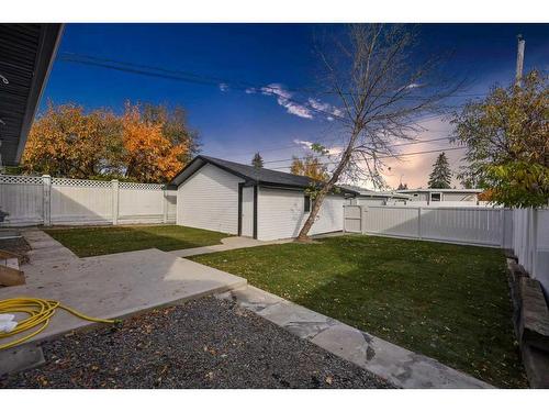 8020 Huntwick Hill Ne, Calgary, AB - Outdoor