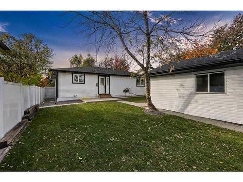 8020 Huntwick Hill Ne, Calgary, AB - Outdoor