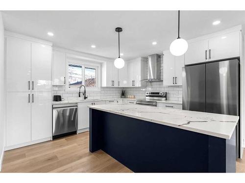 8020 Huntwick Hill Ne, Calgary, AB - Indoor Photo Showing Kitchen With Upgraded Kitchen