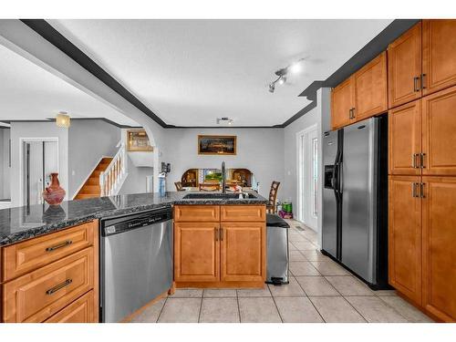 24 Templeson Place Ne, Calgary, AB - Indoor Photo Showing Kitchen