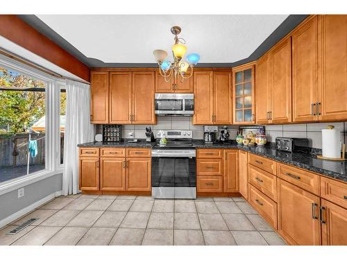 24 Templeson Place Ne, Calgary, AB - Indoor Photo Showing Kitchen