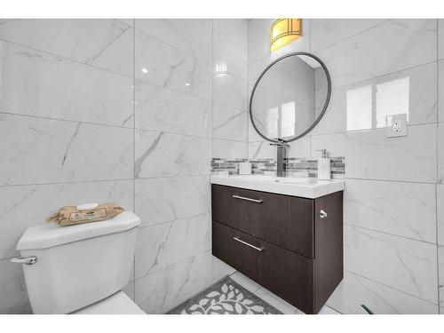 24 Templeson Place Ne, Calgary, AB - Indoor Photo Showing Bathroom