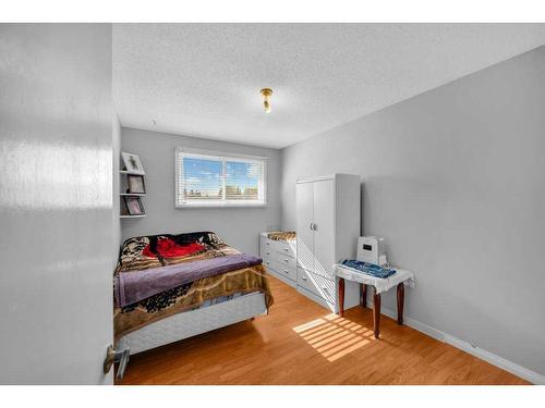 24 Templeson Place Ne, Calgary, AB - Indoor Photo Showing Bedroom