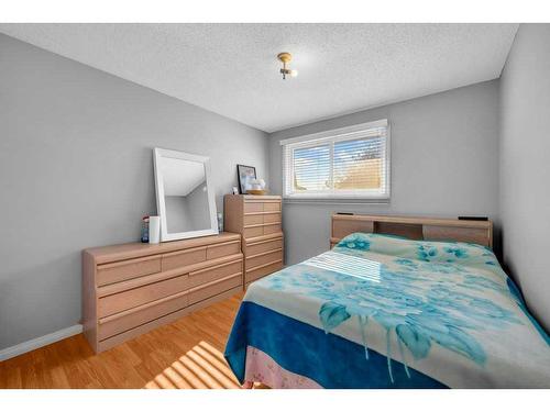 24 Templeson Place Ne, Calgary, AB - Indoor Photo Showing Bedroom