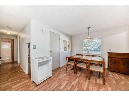 3133 Burroughs Manor Ne, Calgary, AB 