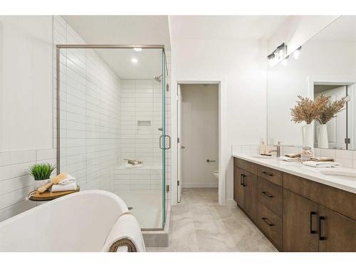 15 Sovereign Heights Sw, Calgary, AB - Indoor Photo Showing Bathroom