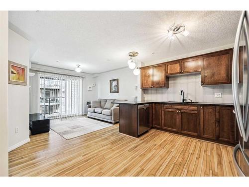 323-345 Rocky Vista Park Nw, Calgary, AB - Indoor Photo Showing Kitchen