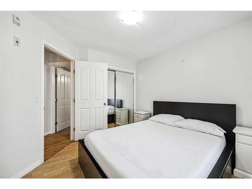 323-345 Rocky Vista Park Nw, Calgary, AB - Indoor Photo Showing Bedroom